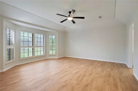 Living - 2711 Pinehurst Cir, Bryan, TX 77802 photo 2 of 5