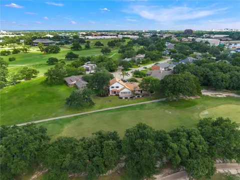 View/Area - 2711 Pinehurst Cir, Bryan, TX 77802 photo 4 of 6