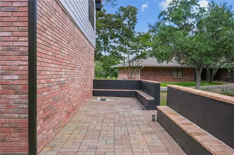 Exterior - 2711 Pinehurst Cir, Bryan, TX 77802 photo 8 of 8