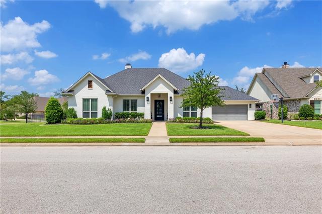 5201 Flint Hills Dr, College Station, TX 77845