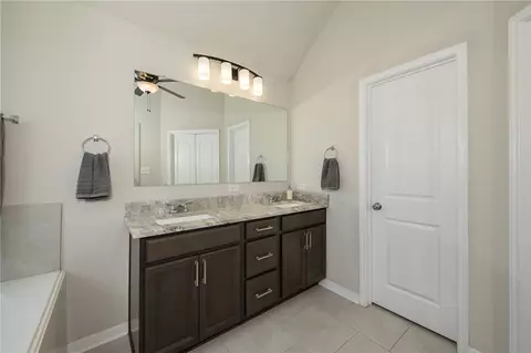 Entry Way - 2078 Viva Rd, Bryan, TX 77807 photo 3 of 5