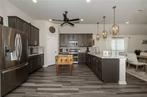 Kitchen - 2078 Viva Rd, Bryan, TX 77807 photo 3 of 3