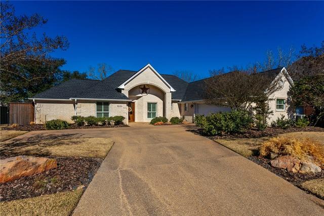 9223 Brookwater Cir, College Station, TX 77845