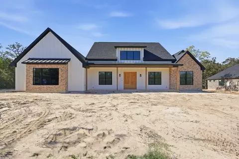 5564 Woodland Park Dr, College Station, TX 77845