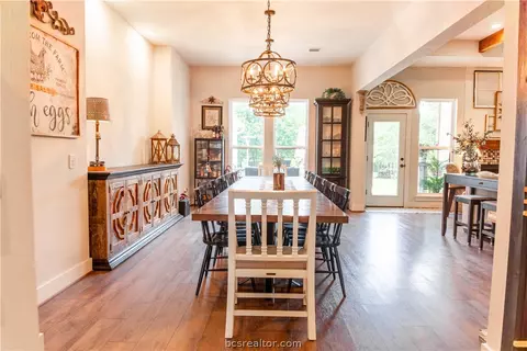 Dining - 5036 Glory Rd, Bryan, TX 77808 photo 4 of 4