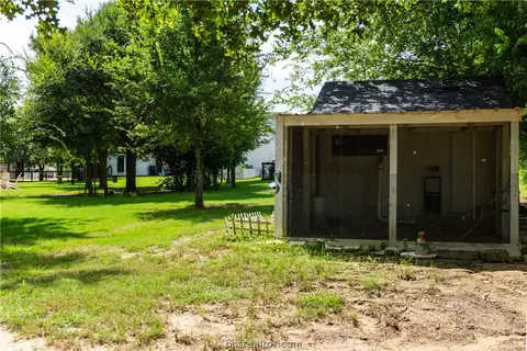 Exterior - 5036 Glory Rd, Bryan, TX 77808 photo 8 of 9