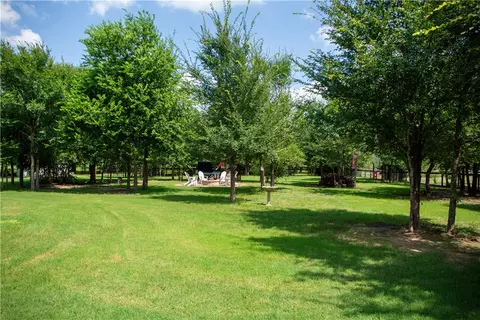 Exterior - 5036 Glory Rd, Bryan, TX 77808 photo 9 of 9