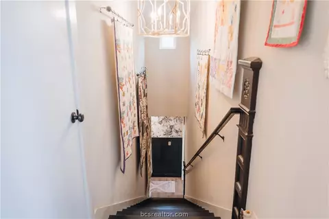 Entry Way - 5036 Glory Rd, Bryan, TX 77808 photo 7 of 7