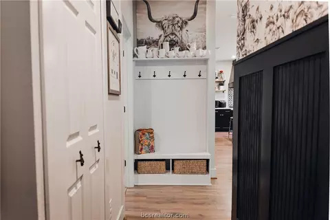Entry Way - 5036 Glory Rd, Bryan, TX 77808 photo 6 of 7