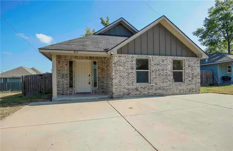 811 Dansby St, Bryan, TX 77803
