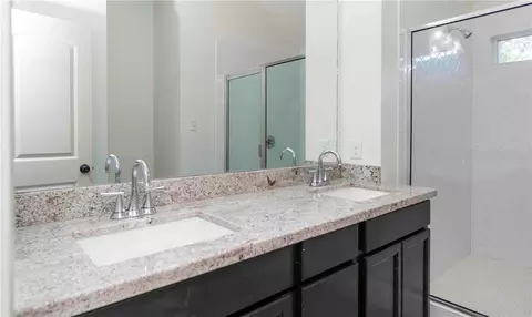 Bath - 811 Dansby St, Bryan, TX 77803 photo 2 of 4