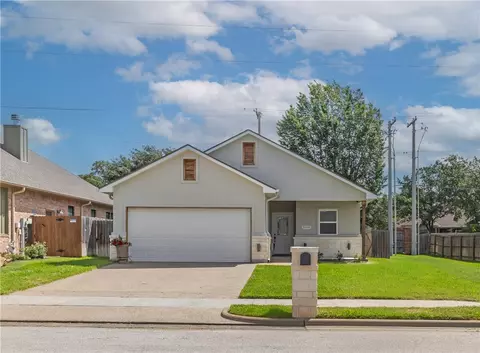 3098 Peterson Way, Bryan, TX 77802