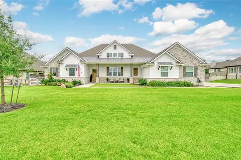 5527 Millstone Dr, College Station, TX 77845
