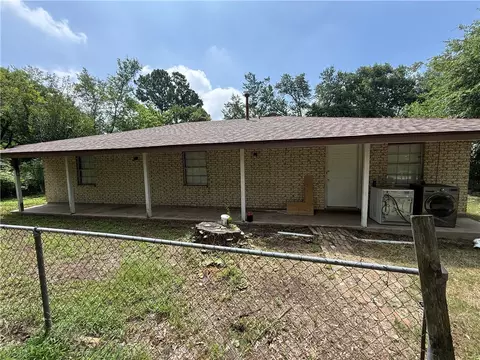 25032504 Emerald Dr, Bryan, TX 77803
