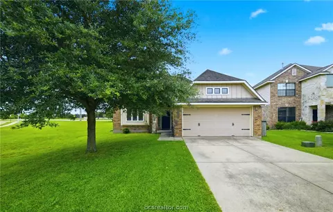 15526 Creek Meadow Blvd N, College Station, TX 77845