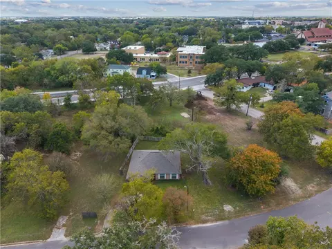 View/Area - 1003 E 24th St, Bryan, TX 77803 photo 1 of 4