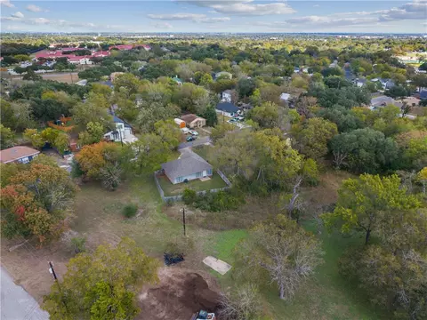 View/Area - 1003 E 24th St, Bryan, TX 77803 photo 3 of 4