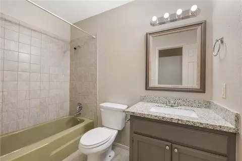 Bath - 1003 E 24th St, Bryan, TX 77803 photo 2 of 3