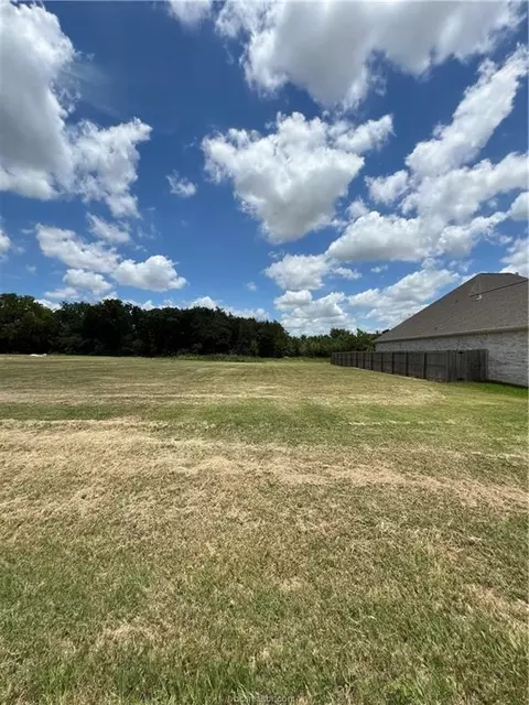1612 Bennett St, Bryan, TX 77802 photo 2
