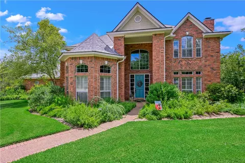 1402 Millcreek Ct, College Station, TX 77845