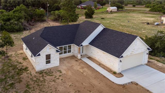 178 Jamaica Ln, Hilltop Lakes, TX 77871