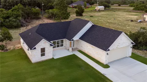 178 Jamaica Ln, Hilltop Lakes, TX 77871