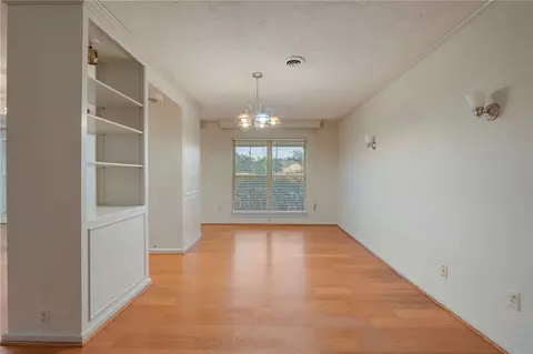 Living - 2606 Melba Cir, Bryan, TX 77802 photo 4 of 8