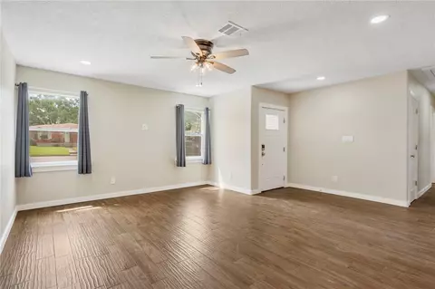 Living - 304 Dunn St, Bryan, TX 77801 photo 1 of 4