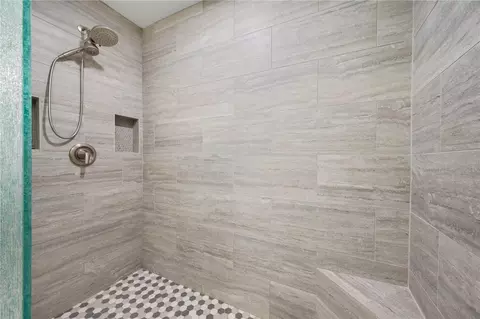 Bath - 304 Dunn St, Bryan, TX 77801 photo 6 of 6