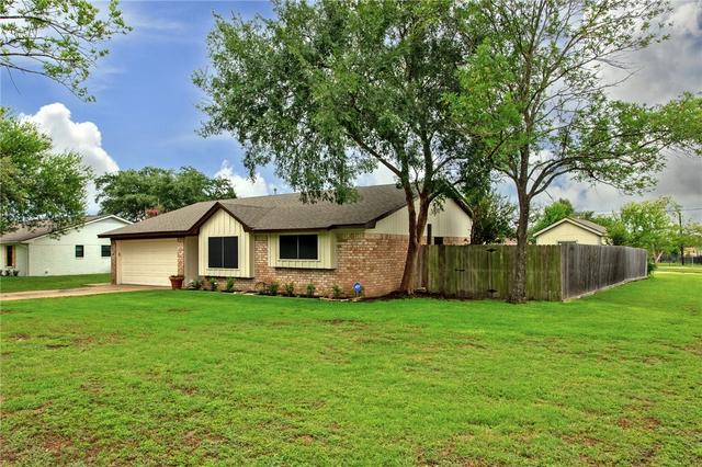 2400 Barak Ln, Bryan, TX 77802