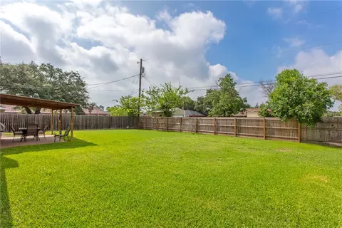 Exterior - 2400 Barak Ln, Bryan, TX 77802 photo 5 of 6