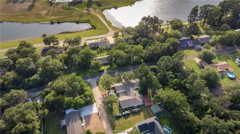 334 Fountain Ln, Hilltop Lakes, TX 77871