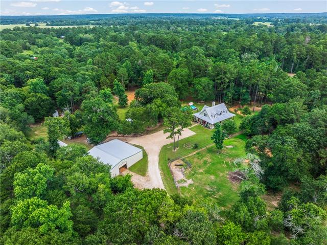 4986 Old Wagon Ln, Richards, TX 77873