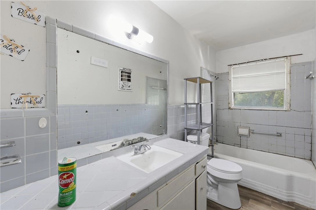 2302 Franklin Dr, Bryan, TX 77801 photo 9