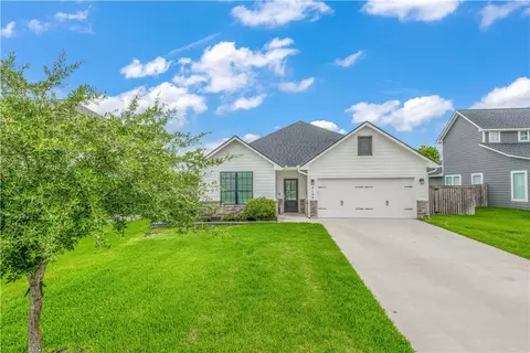 4149 Vintage Estates Ct, Bryan, TX 77808