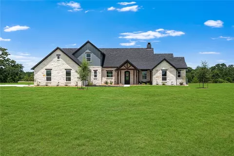 9974 Hidden Pond Dr, Iola, TX 77861