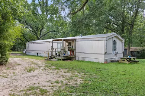 5092 Old Wagon Ln, Richards, TX 77873