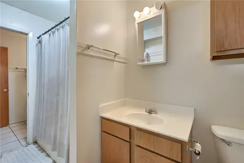 Bath - 2800 1001 1003 1005 Forest Bend Dr, Bryan, TX 77801 photo 1 of 4