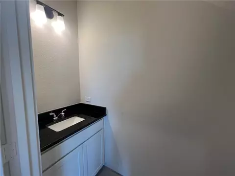 Bath - 1907 Viva Rd, Bryan, TX 77807 photo 2 of 4