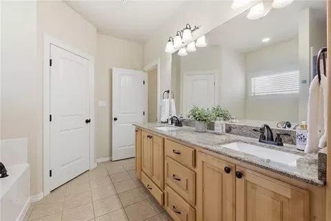 Bath - 8700 Tejas Ranch Loop, Bryan, TX 77808 photo 4 of 7