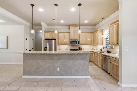 Kitchen - 8700 Tejas Ranch Loop, Bryan, TX 77808 photo 7 of 8