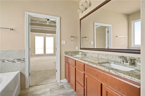 2924 Archer Dr, Bryan, TX 77808 photo 15