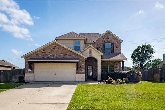 2924 Archer Dr, Bryan, TX 77808