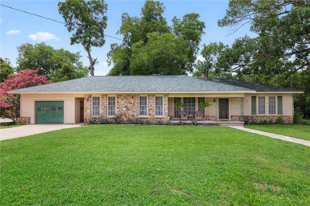 404 W Tom Green St, Brenham, TX 77833