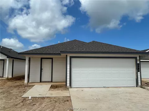 113 Mullins Dr, Rockdale, TX 76567