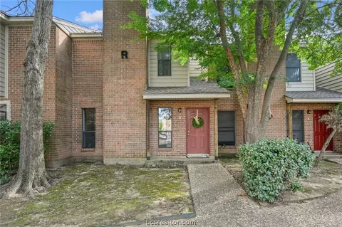 1904 Dartmouth R-3, College Station, TX 77840