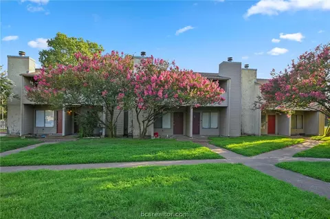 1900 Dartmouth A-5, College Station, TX 77840