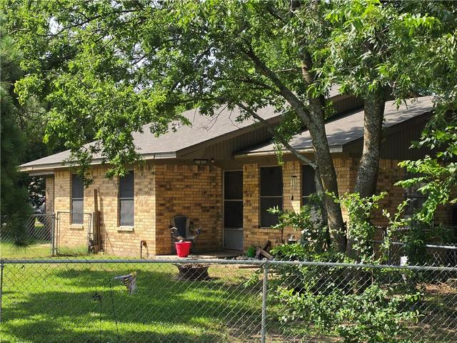 3808 Elaine Dr, Bryan, TX 77808