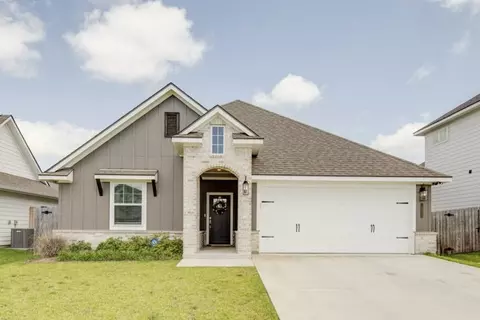 1923 Pinemont View Dr, Bryan, TX 77807