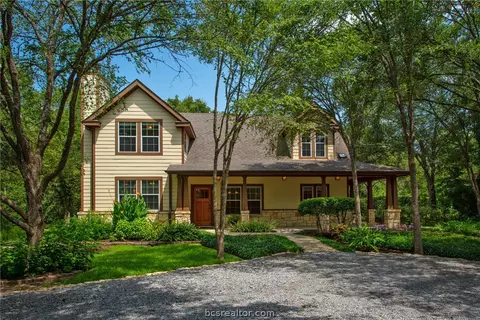 1511 Bluebonnet Dr, College Station, TX 77845